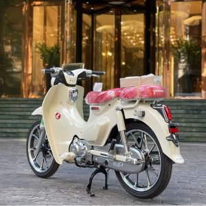 Honda Super Cub C125 2025 (Bản Custom) 3 z7268330895609 0d994378f93a34d94434e0447d70d128