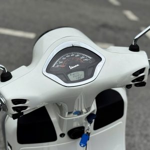 Vespa GTS Super ABS 125 29B2-278.85 4 1784444101548 3804525124514691669 g956551591846218207 e173dc4e8f4d033f414101688e89685f