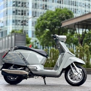 Lambretta X300 GT (Hải Quan) 7 1787554397924 3804525124514691669 g956551591846218207 a42e789dadd591984c0ca8f07eb27ddf